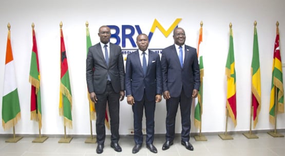 le in 1 du conseil des ministres de luemoa en visite a la brvm