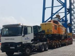 agl-cote-d-ivoire-achemine-cinq-locomotives-de-332-tonnes-pour-le-chantier-du-metro-d-abidjan