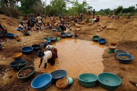 Comment la Côte d’Ivoire veut « éradiquer » l’orpaillage illégal en six mois