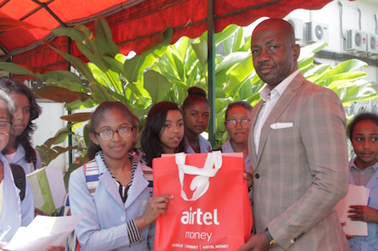 10056-in-2-Telecom--airtel_mada.jpg