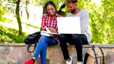 Emploi : le Nigeria annonce la formation de 50 000 jeunes au numérique