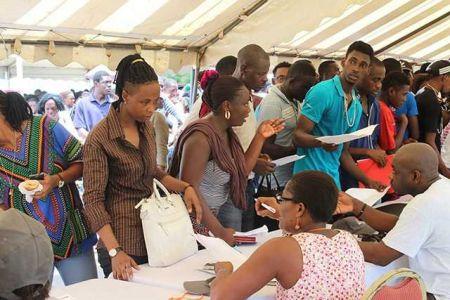 Au Gabon, l’État veut former des chômeurs pour répondre aux besoins de l’école