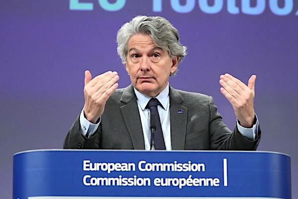 1Thierry Breton