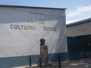 la-russie-muscle-son-reseau-d-influence-en-afrique-8-pays-de-plus-en-ligne-de-mire