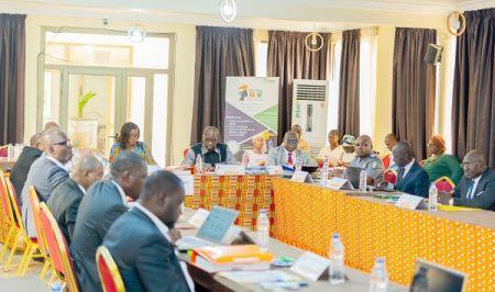 La Côte d’Ivoire accélère l’encadrement juridique des marchés de proximité
