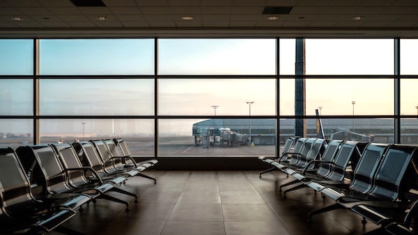 2EmptyAirport Covid
