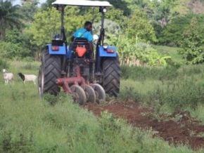 togo-en-un-an-la-boad-porte-a-182-millions-fcfa-son-soutien-a-la-mecanisation-agricole