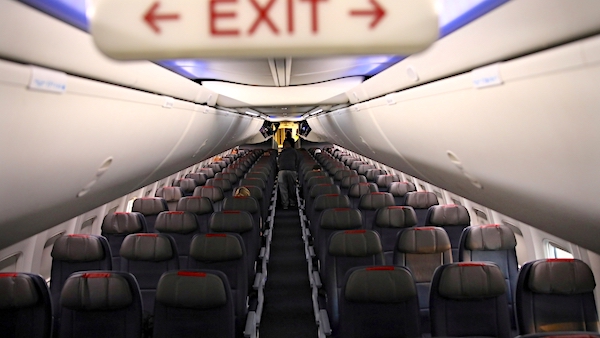 3avion vide