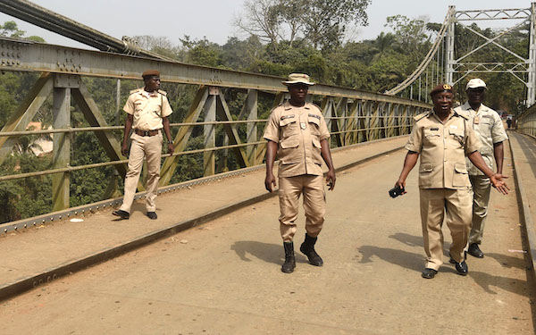 3Cameroon border