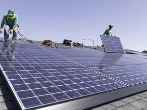 namibie-l-industrie-du-renouvelable-veut-encadrer-le-boom-du-solaire-domestique