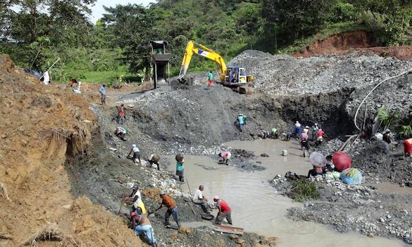 5illegal miner in Nigeria