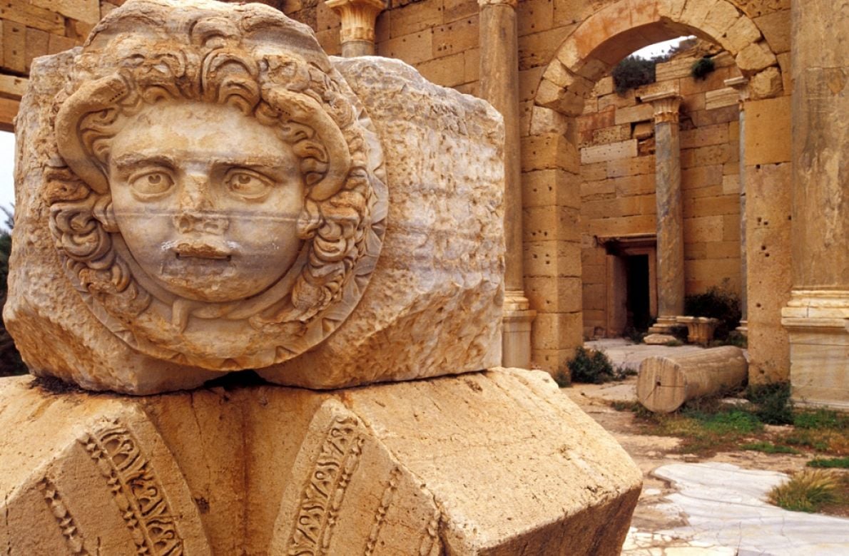 entre-mer-et-sable-les-merveilles-intemporelles-de-leptis-magna-en-libye