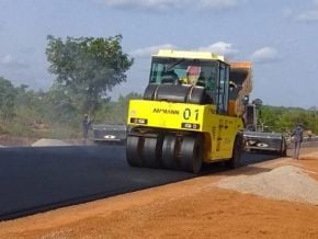la-guinee-va-bitumer-deux-axes-routiers-cles-pour-soutenir-la-transformation-portee-par-simandou