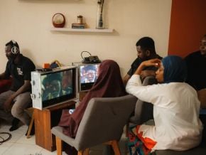 nollywood-daddy-bear-explore-le-cinema-communautaire-face-au-streaming-et-aux-salles