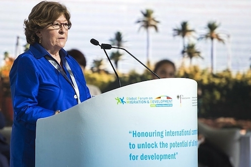 Louise Arbour eprésentante spéciale du secrétaire général de lONU pour la migration internationale