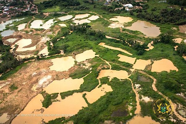 852 comment lexploitation miniere illegale fait perdre des millions de dollars au secteur du cacao